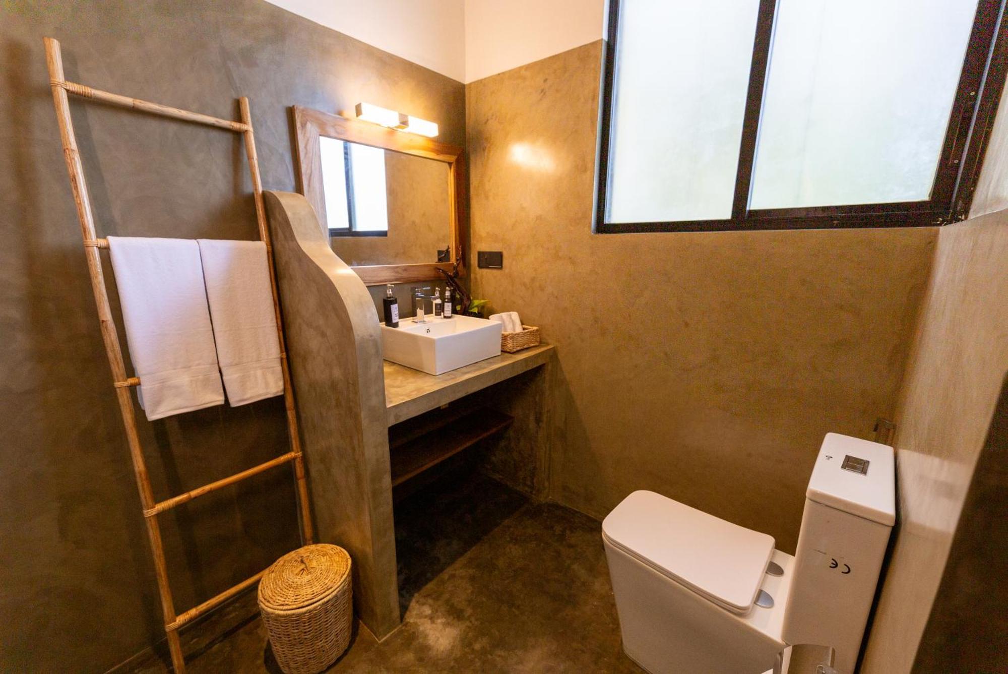 El Destino Hiriketiya Hotel Dikwella Bagian luar foto